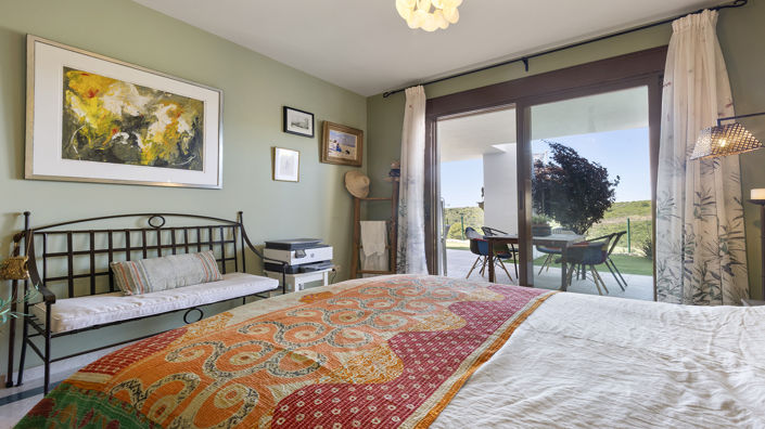 Image No.14-2 Bed Property for sale