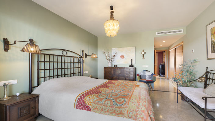 Image No.30-2 Bed Property for sale