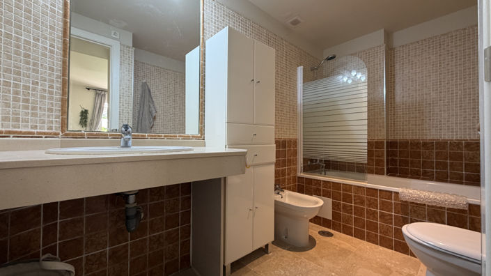 Image No.15-2 Bed Apartment for sale