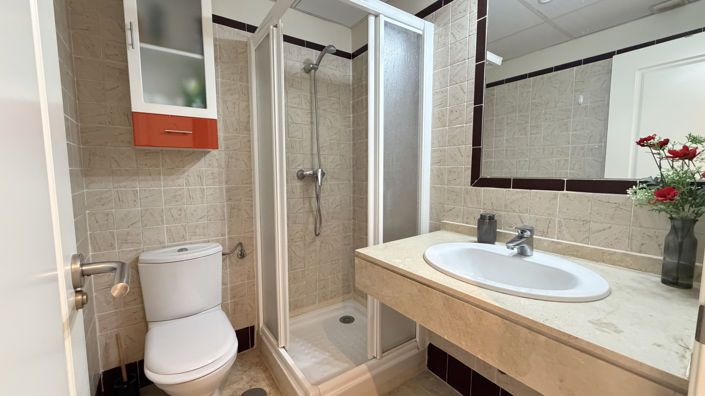 Image No.19-2 Bed Apartment for sale