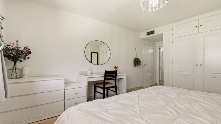 Image No.19-2 Bed Apartment for sale