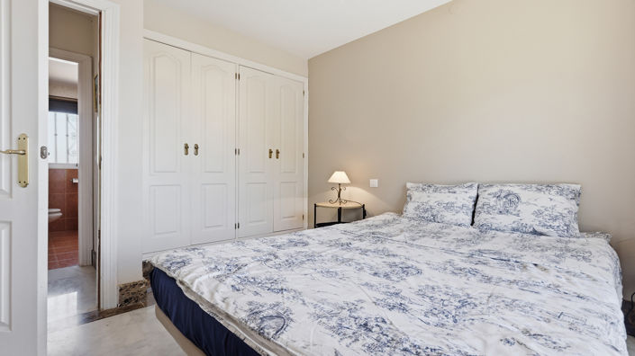 Image No.25-4 Bed House for sale