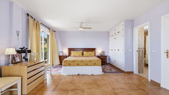 Image No.4-4 Bed House for sale