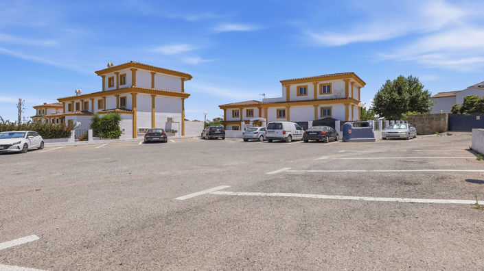 Image No.42-4 Bed House for sale