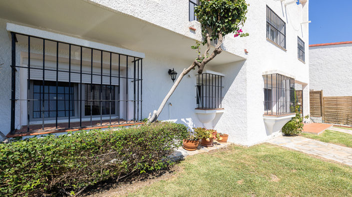 Image No.2-3 Bed Villa for sale