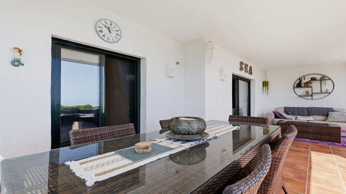 Image No.30-2 Bed Property for sale
