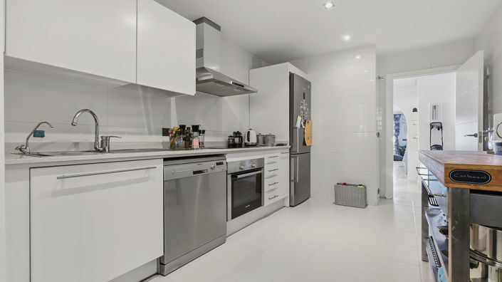 Image No.4-2 Bed Property for sale