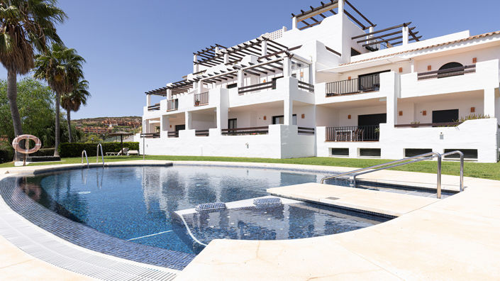 Image No.43-2 Bed Property for sale