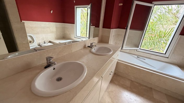 Image No.14-3 Bed Villa for sale