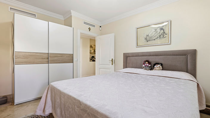 Image No.20-2 Bed Apartment for sale