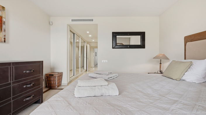 Image No.25-3 Bed Property for sale