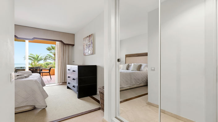 Image No.27-3 Bed Property for sale