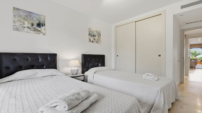 Image No.38-3 Bed Property for sale