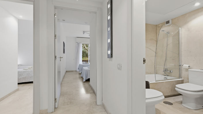 Image No.41-3 Bed Property for sale