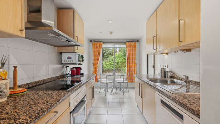 Image No.43-3 Bed Property for sale
