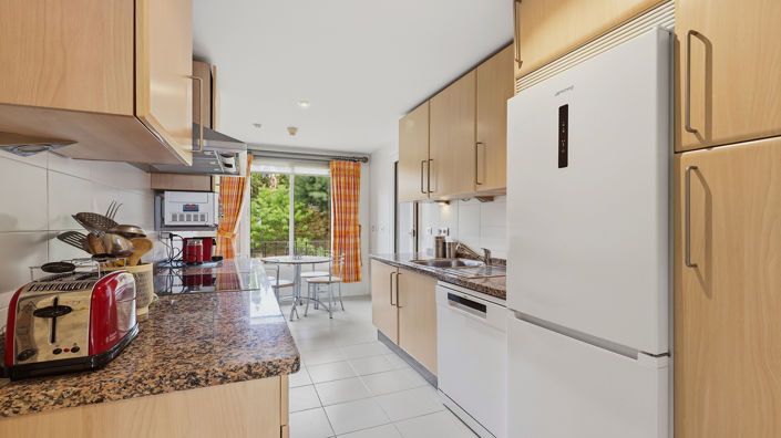 Image No.44-3 Bed Property for sale
