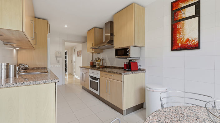 Image No.45-3 Bed Property for sale