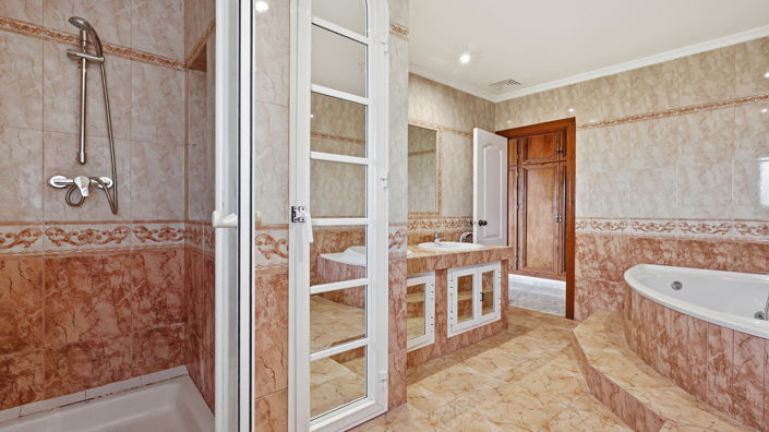 Image No.29-4 Bed Villa for sale