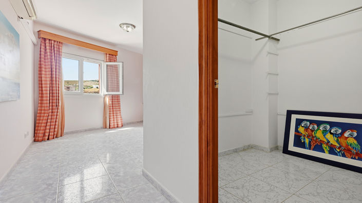 Image No.33-4 Bed Villa for sale