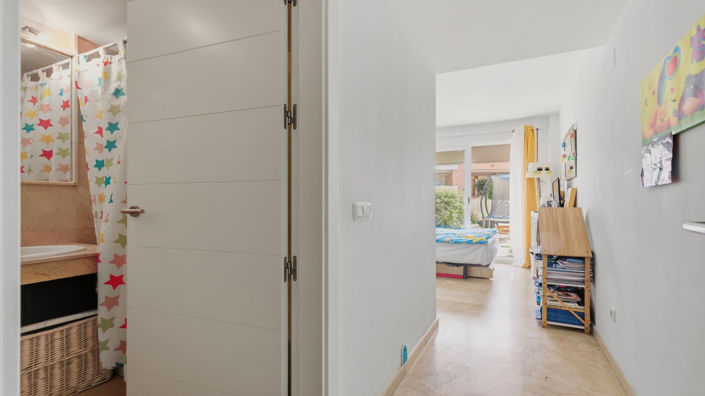 Image No.22-2 Bed Property for sale