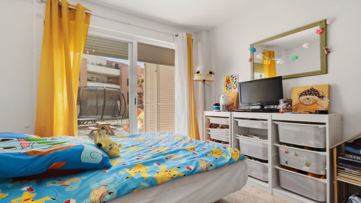 Image No.24-2 Bed Property for sale