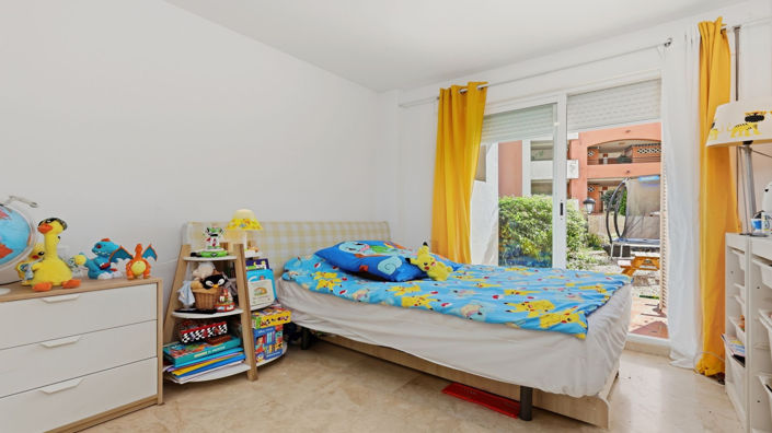 Image No.25-2 Bed Property for sale