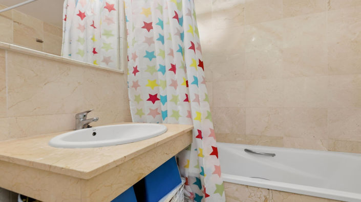 Image No.26-2 Bed Property for sale