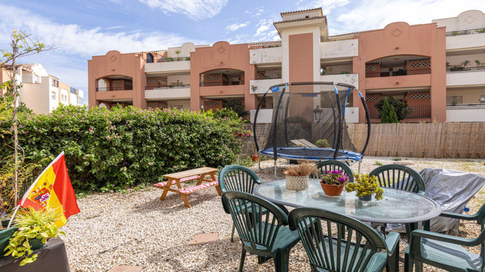 Image No.30-2 Bed Property for sale