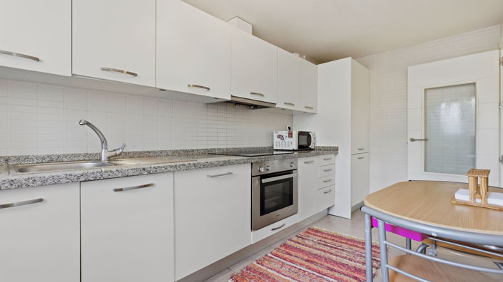Image No.5-2 Bed Property for sale