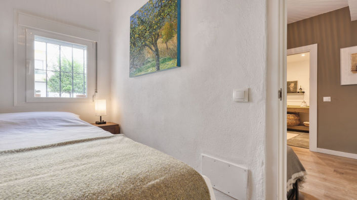 Image No.29-2 Bed Property for sale