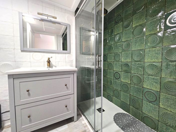 Image No.13-3 Bed Flat for sale