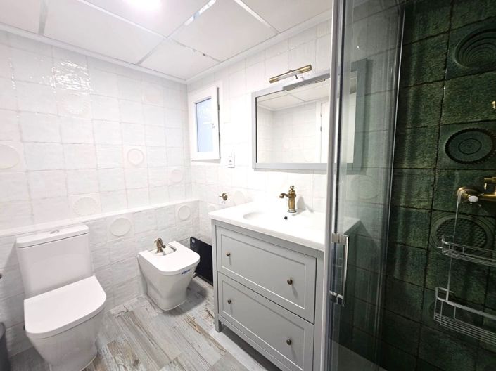 Image No.14-3 Bed Flat for sale