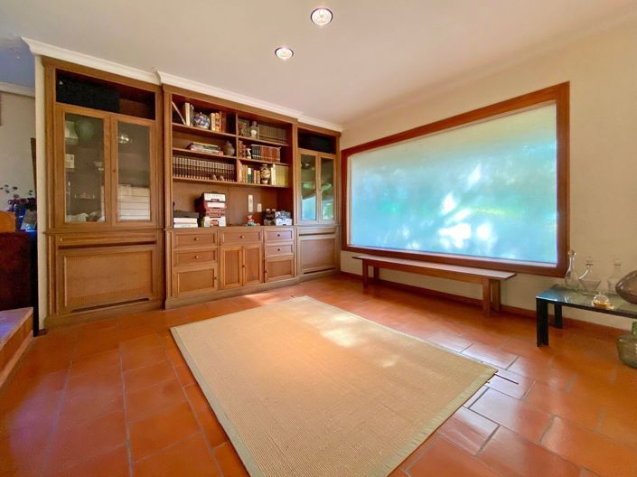 Image No.18-4 Bed Villa for sale
