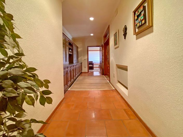Image No.27-4 Bed Villa for sale