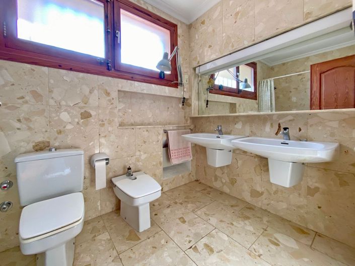 Image No.35-4 Bed Villa for sale
