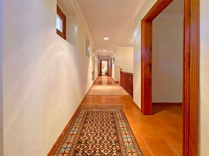 Image No.41-4 Bed Villa for sale