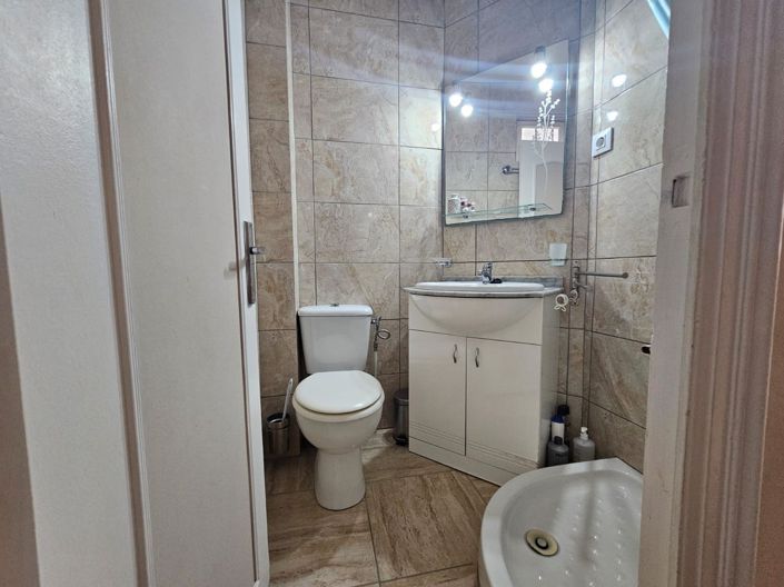 Image No.4-2 Bed Flat for sale