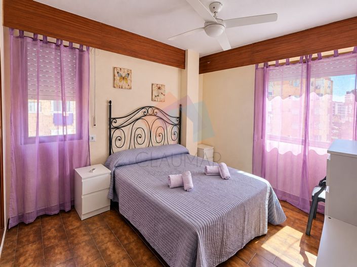Image No.29-3 Bed Flat for sale