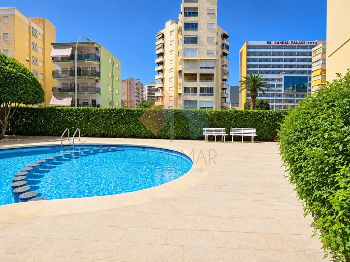Image No.46-3 Bed Flat for sale