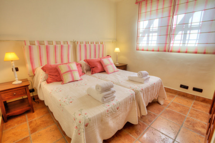 Image No.5-4 Bed Villa / Detached for sale