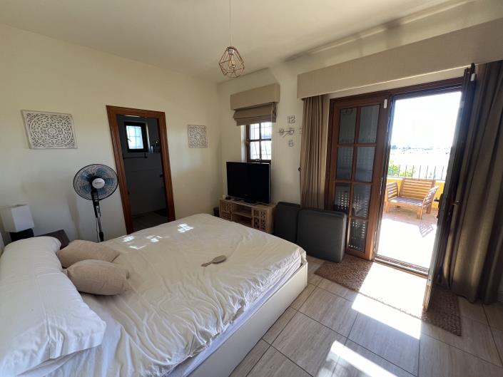 Image No.15-4 Bed Villa / Detached for sale