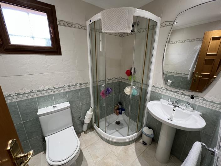 Image No.9-2 Bed Townhouse for sale