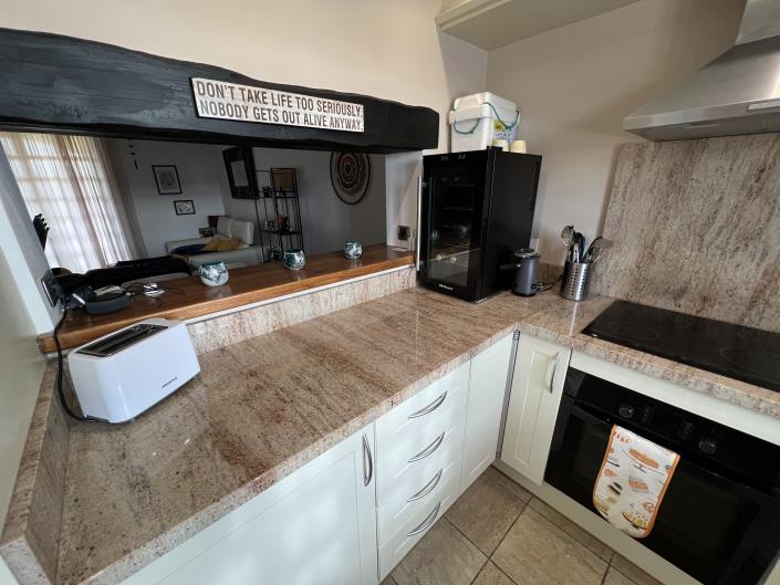 Image No.9-3 Bed Townhouse for sale