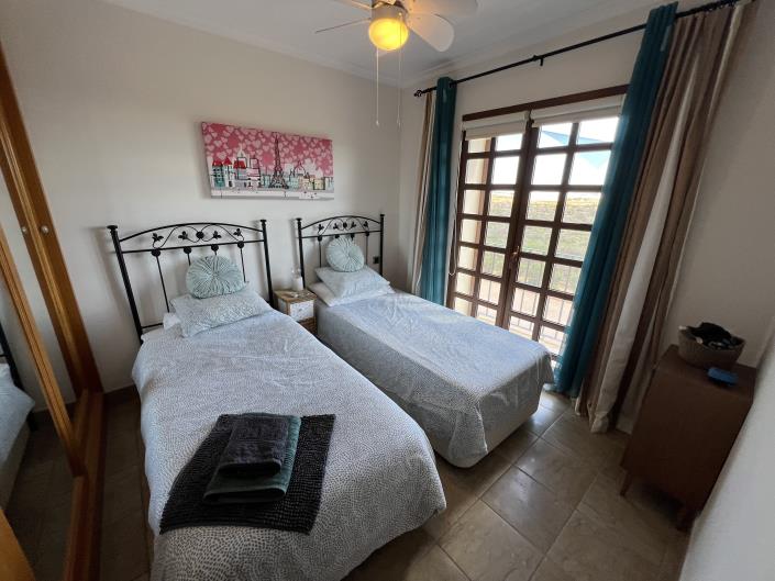 Image No.14-3 Bed Townhouse for sale