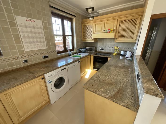 Image No.9-3 Bed Villa / Detached for sale