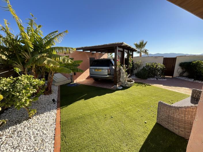 Image No.17-3 Bed Villa / Detached for sale