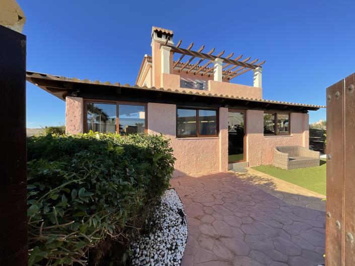 Image No.21-3 Bed Villa / Detached for sale