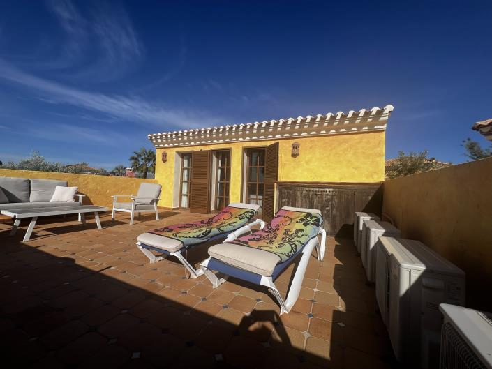 Image No.17-3 Bed Villa / Detached for sale