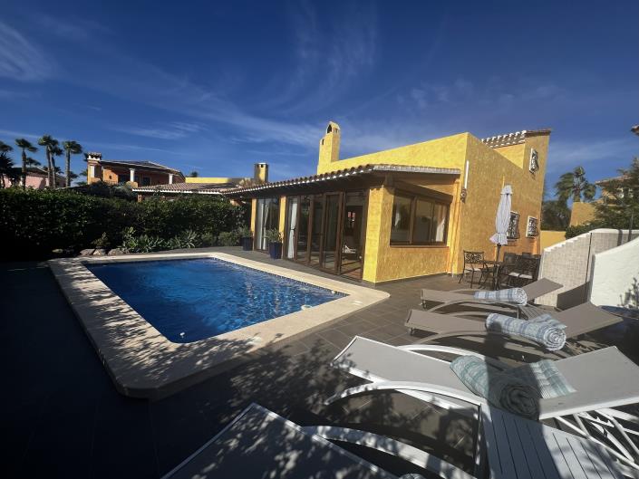 Image No.22-3 Bed Villa / Detached for sale