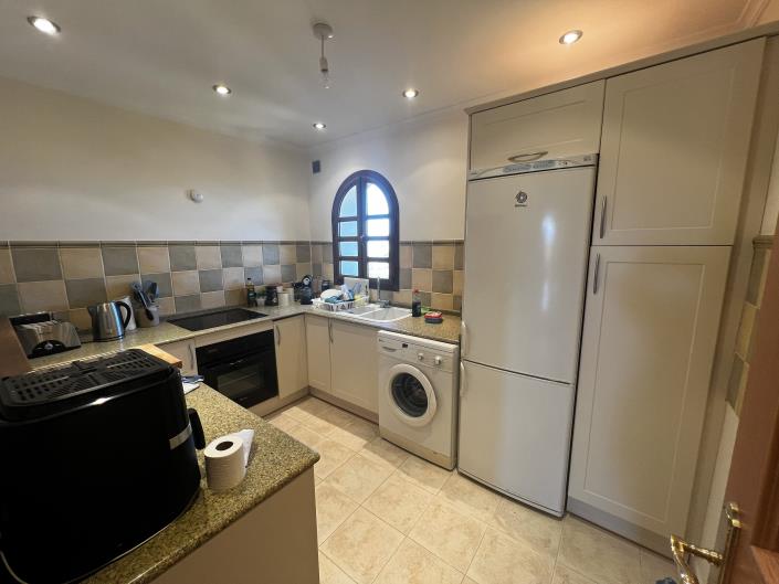 Image No.8-2 Bed Apartment for sale